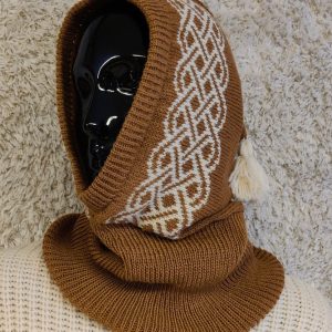 "Köynnös"-huppukauluri resorilla ja tupsulla