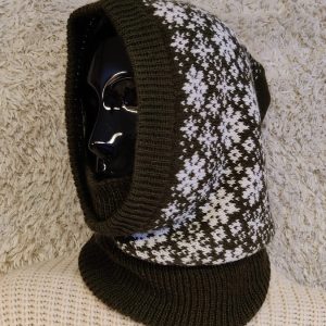 "Pakkaspäivä" -huppukauluri resorilla