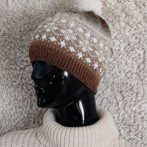 Pipo kevääseen tai syksyyn