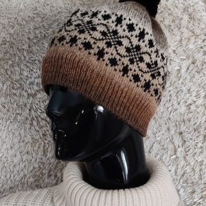 Pipo kevääseen tai syksyyn