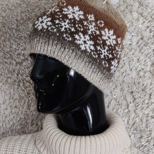 Pipo kevääseen tai syksyyn