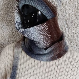 "Ysäri" -pipo ja kaulaliina samassa